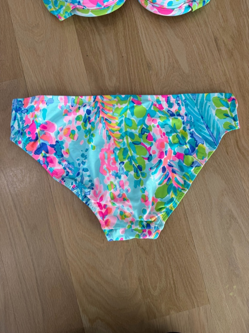 Lilly Pulitzer Women’s Swim - Picture 4 of 10
